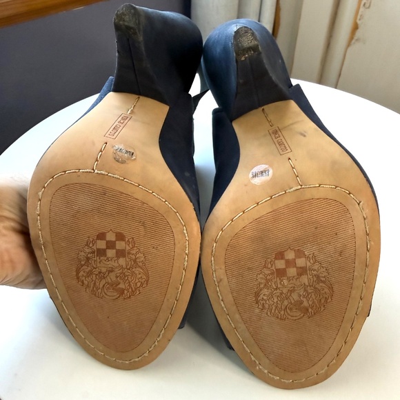 Vince Camuto | Navy Blue Peep Toe Ankle Booties - Picture 5 of 6